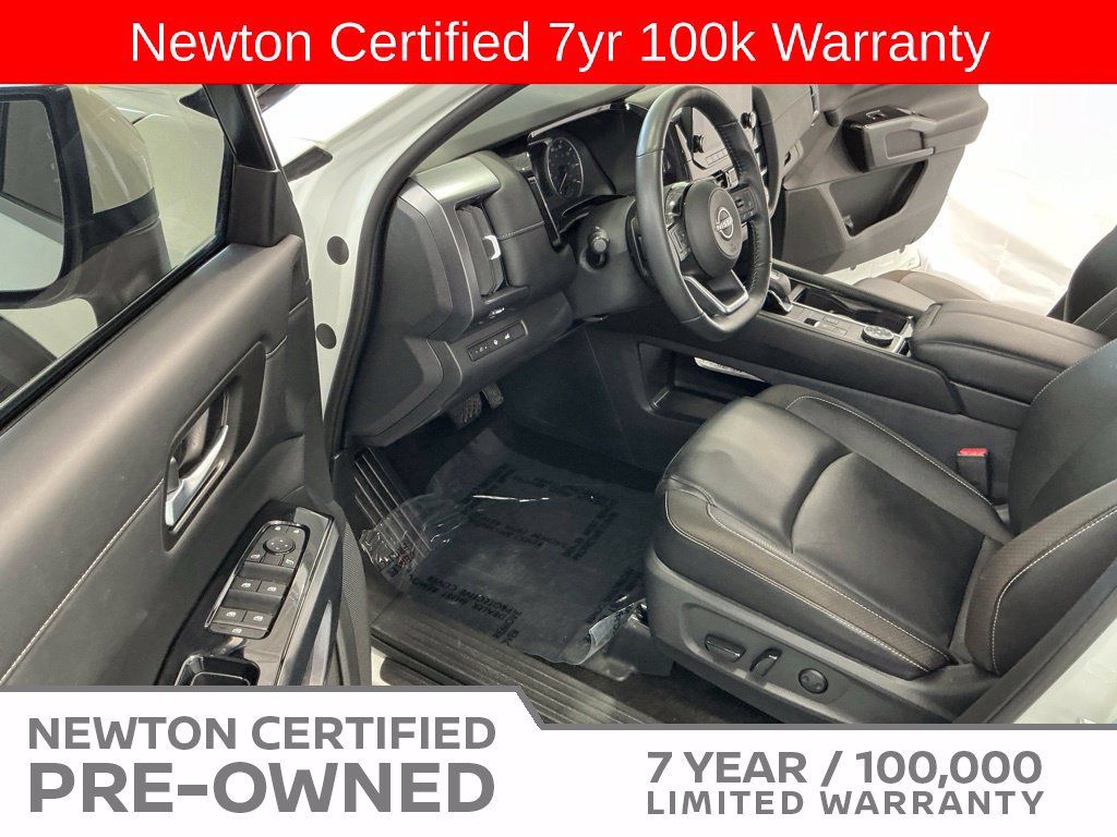 Used 2024 Nissan Pathfinder SL AWD/4WD image 7