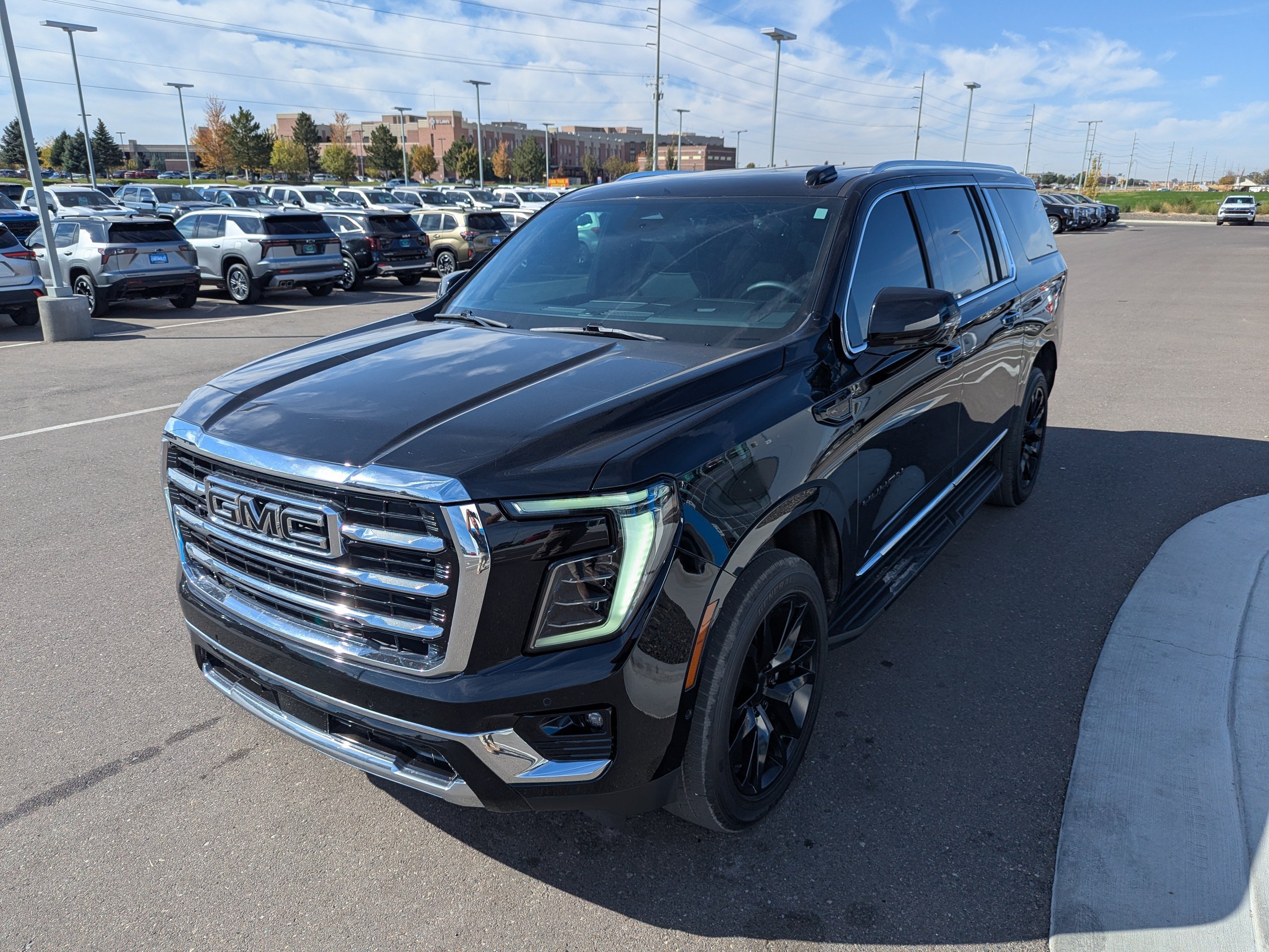 Used 2025 GMC Yukon XL Elevation AWD/4WD image 8