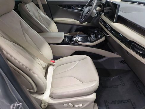 Used 2023 Lincoln Nautilus Reserve image 32