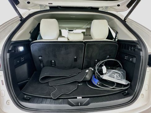 Used 2024 MAZDA CX-90 Plug-In Hybrid w/ Premium Plus AWD/4WD image 32