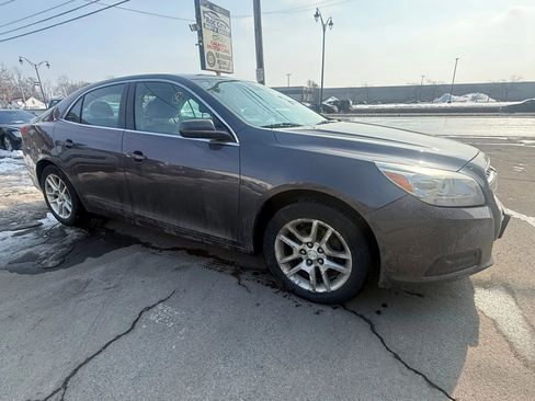 Used 2013 Chevrolet Malibu Eco w/ Power Convenience Package image 7