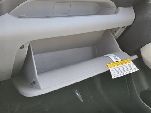 Certified 2025 Hyundai Venue SEL image 21