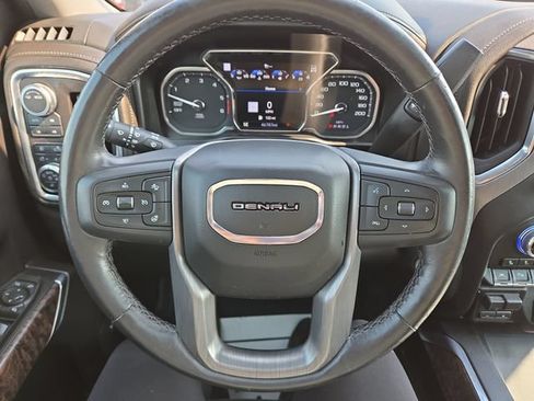 Used 2021 GMC Sierra 1500 Denali w/ Denali Ultimate Package AWD/4WD image 18