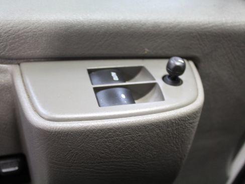 Used 2020 Chevrolet Express 2500 w/ Driver Convenience Package image 19