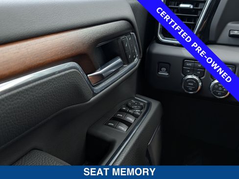 Used 2025 GMC Sierra 3500 Denali w/ Denali Reserve Package AWD/4WD image 29