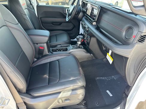 New 2026 Jeep Wrangler Unlimited Rubicon image 15