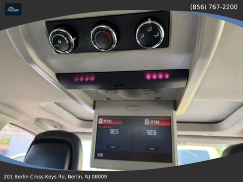 Used 2018 Dodge Journey Crossroad w/ Nav & Sun Group FWD image 24