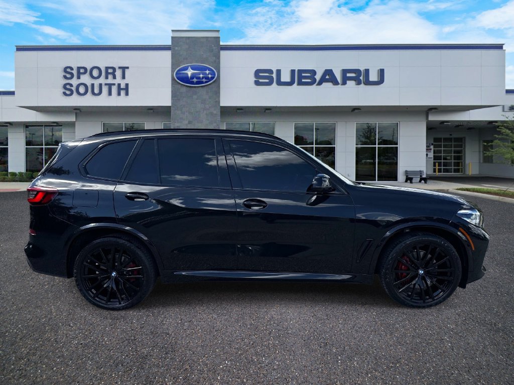 Used 2022 BMW X5 sDrive40i w/ M Sport Package RWD image 2