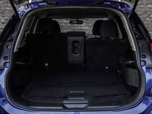 Used 2017 Nissan Rogue SV w/ SV Premium Package image 18