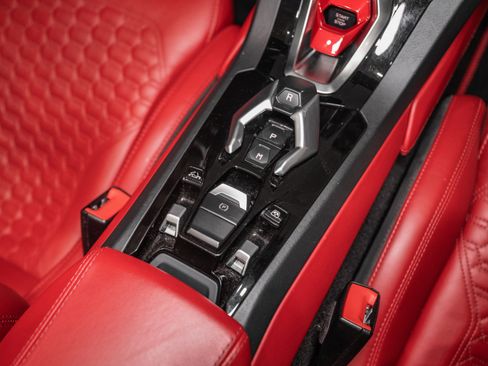 Used 2016 Lamborghini Huracan LP 610-4 image 39