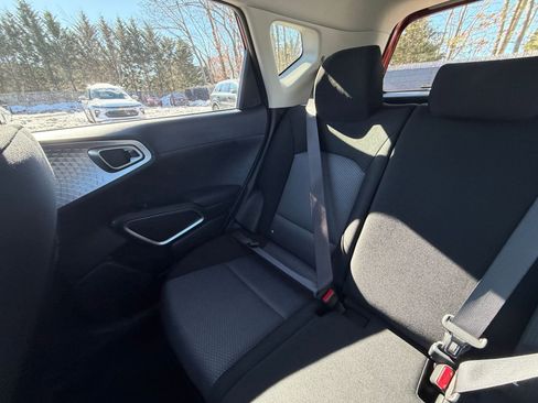 Used 2025 Kia Soul LX w/ LX Technology Package image 37