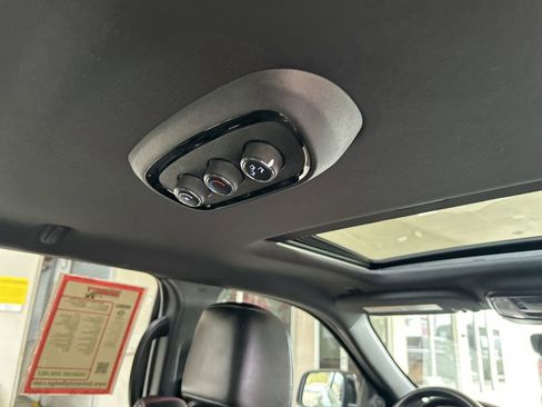 Used 2023 Dodge Durango R/T image 28