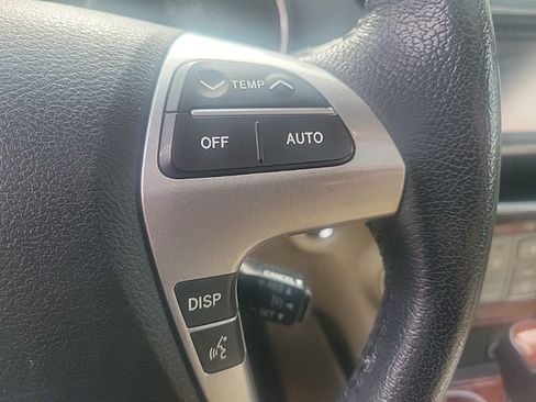 Used 2013 Toyota Highlander Limited AWD/4WD image 23