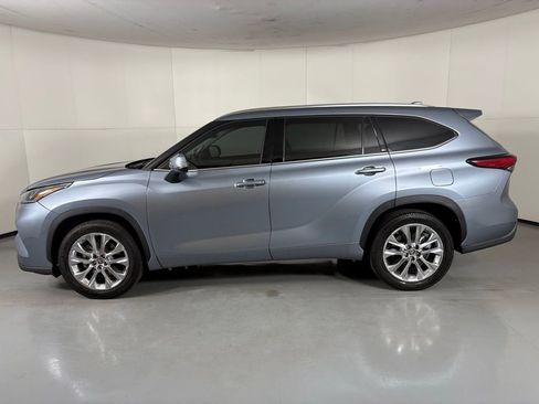 Used 2021 Toyota Highlander Limited image 5