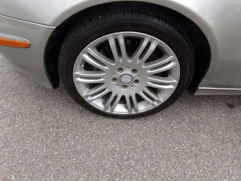 Used 2008 Mercedes-Benz E 350 4MATIC Sedan image 32