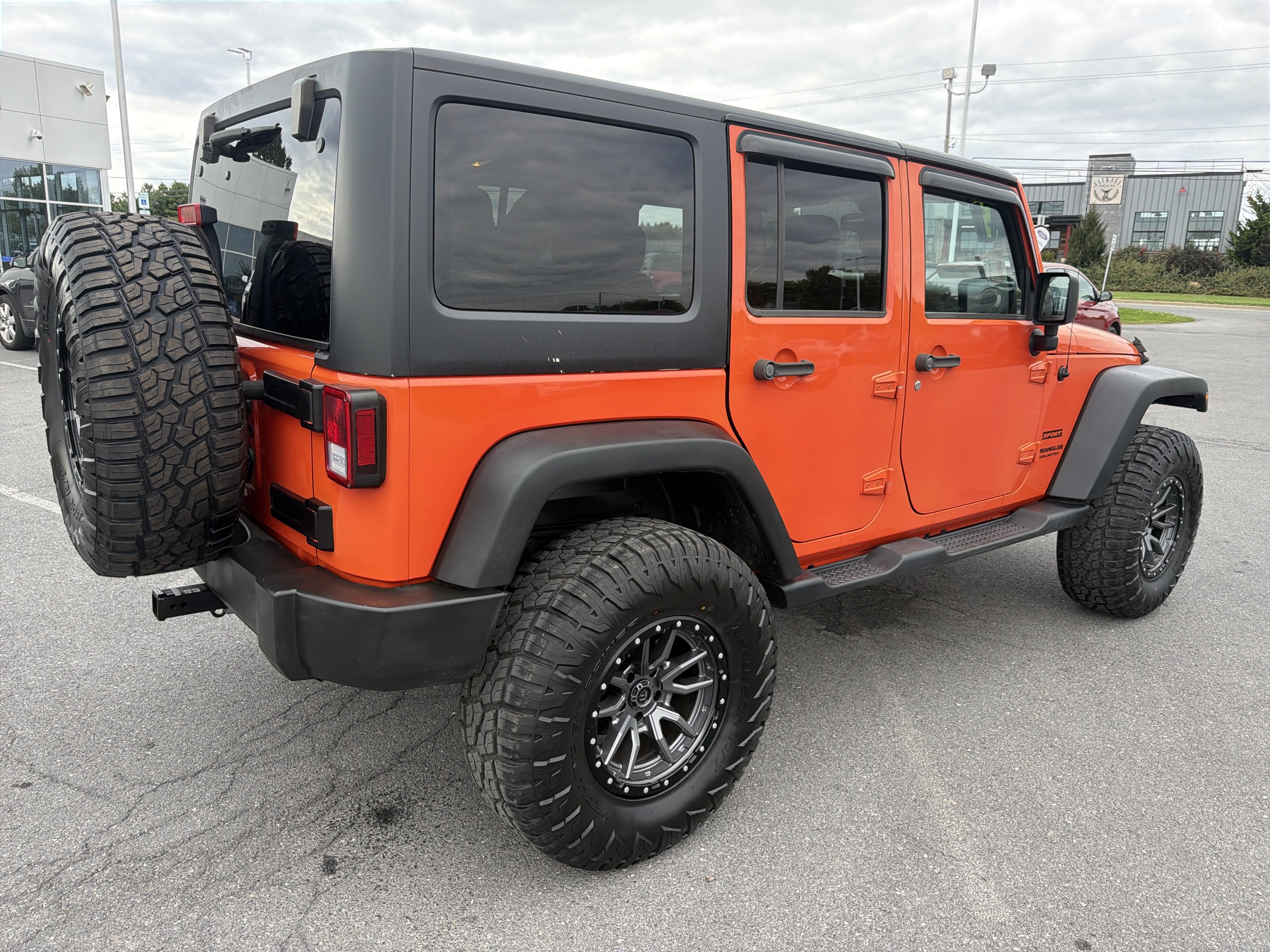 Used 2015 Jeep Wrangler Unlimited Sport w/ Quick Order Package 24S AWD/4WD image 3