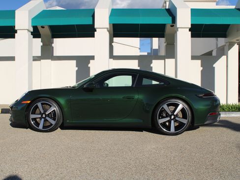 New 2026 Porsche 911 Carrera 4S image 2