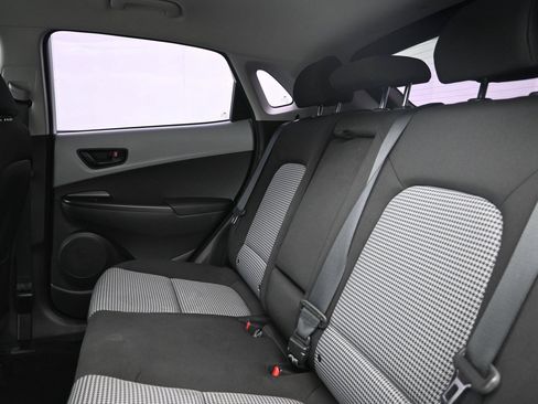 Used 2021 Hyundai Kona SE FWD image 22