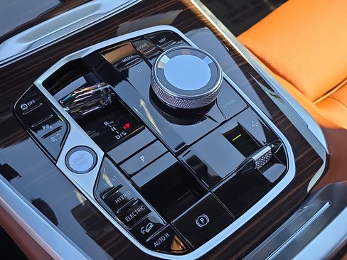 New 2026 BMW X5 xDrive50e w/ Executive Package image 29