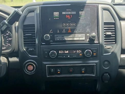 Used 2022 Nissan Titan SV w/ SV Convenience Package RWD image 33