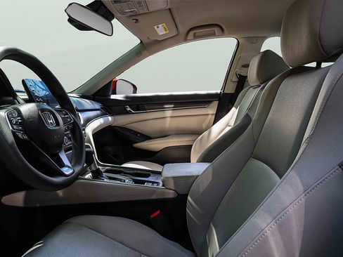 Used 2019 Honda Accord LX image 9