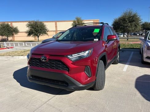Used 2023 Toyota RAV4 XLE image 7