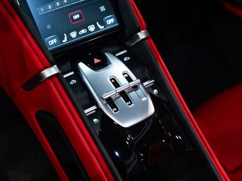 Used 2024 Ferrari Roma Spider RWD image 36