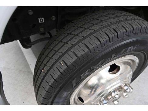 Used 2012 Ford E-350 and Econoline 350 Super Duty w/ Shuttle Bus Prep Pkg RWD image 11