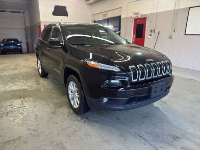 Used 2018 Jeep Cherokee Latitude Plus w/ Comfort/Convenience Group