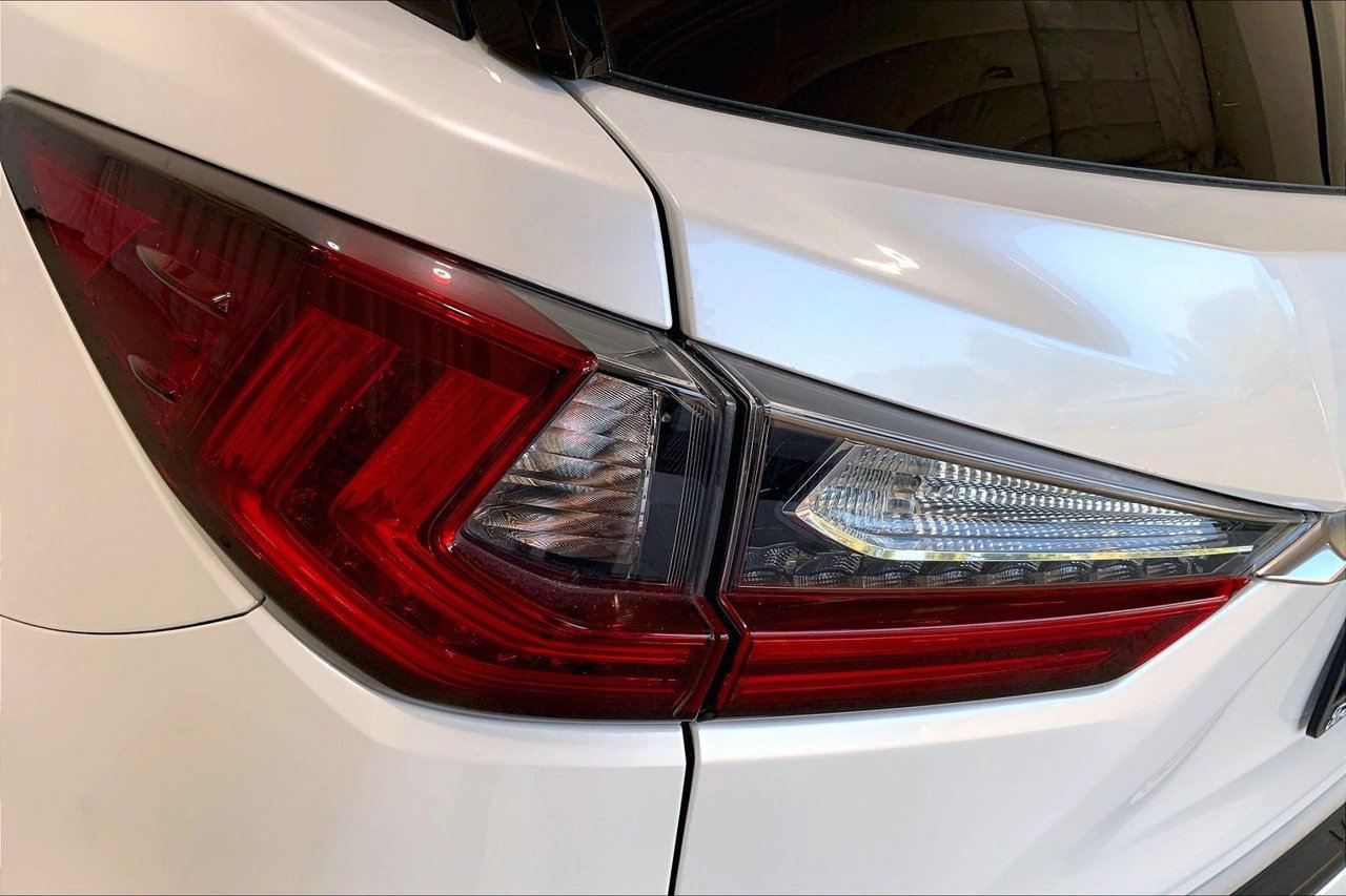Used 2022 Lexus RX 350L FWD w/ Premium Package image 29