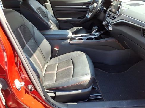 Used 2023 Nissan Altima 2.5 SR image 7