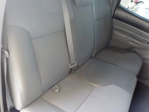 Used 2014 Toyota Tacoma PreRunner image 28