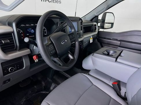 New 2026 Ford F350 XL w/ XL Chrome Package image 3