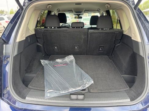 Used 2025 Nissan Rogue SV image 7