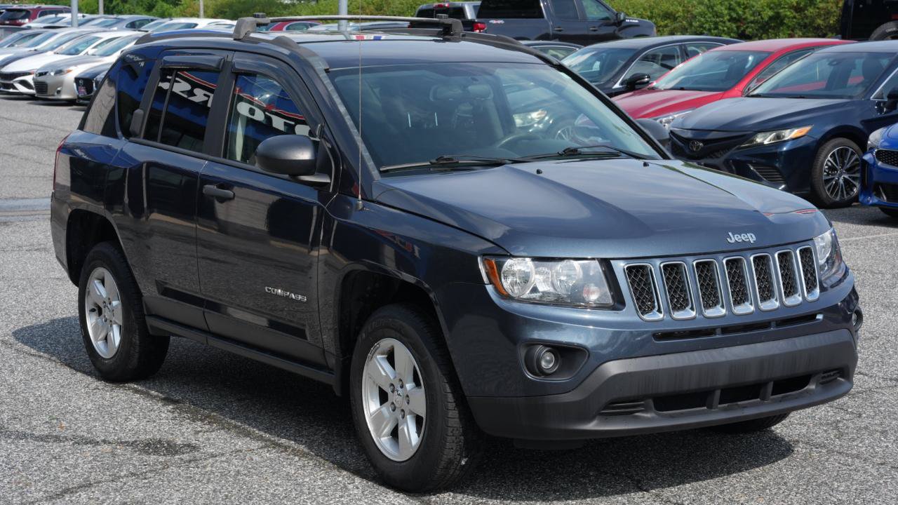Used 2014 Jeep Compass Sport FWD image 3
