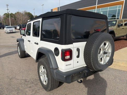 Used 2018 Jeep Wrangler Unlimited Sport S image 8