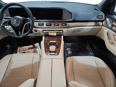 New 2026 Mercedes-Benz GLS 450 4MATIC image 9