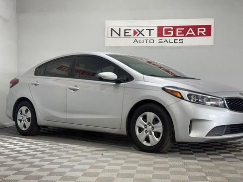 Used 2017 Kia Forte LX w/ LX Popular Package FWD image 2