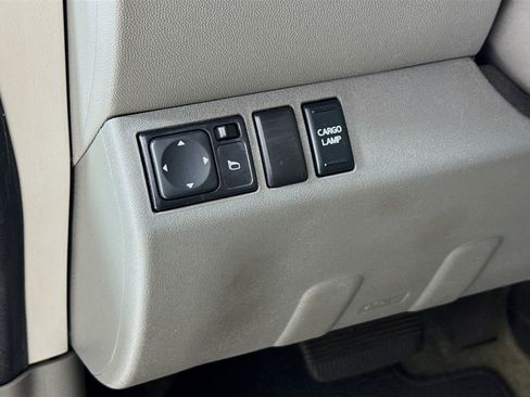 Used 2016 Nissan Frontier SV w/ SV Value Truck Package RWD image 11