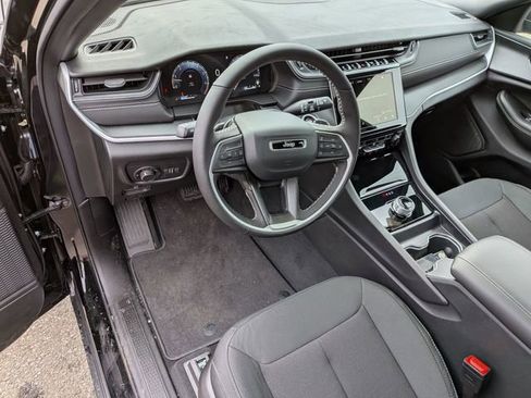 New 2026 Jeep Grand Cherokee L 4WD image 13