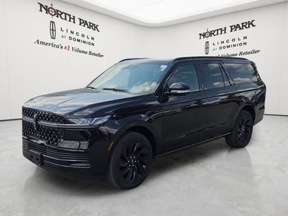 New 2026 Lincoln Navigator L Reserve w/ Jet Appearance Package