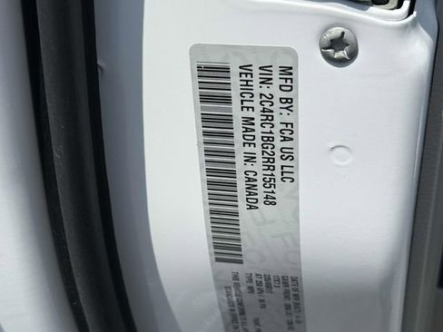 Used 2024 Chrysler Pacifica Touring-L FWD image 25