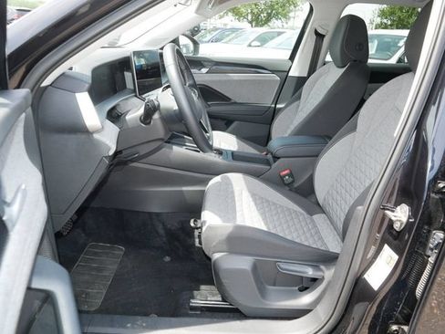 Certified 2025 Volkswagen Tiguan S AWD/4WD image 13