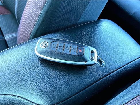 Used 2025 Nissan Versa SR w/ Trunk Package image 11