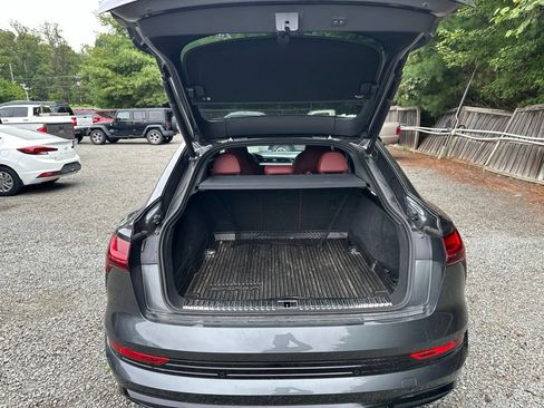Used 2022 Audi e-tron S Prestige AWD/4WD image 10