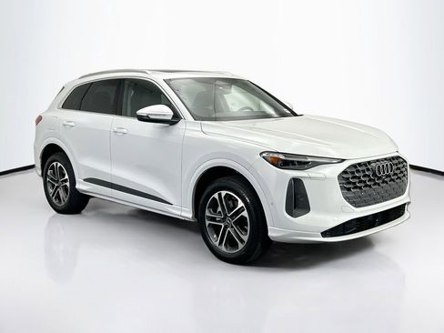 Used 2025 Audi Q5 Premium Plus image 3