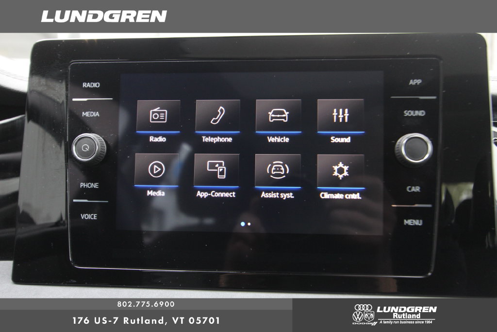 Used 2025 Volkswagen Jetta SE FWD image 6