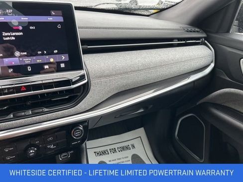 Used 2023 Jeep Compass Latitude image 4