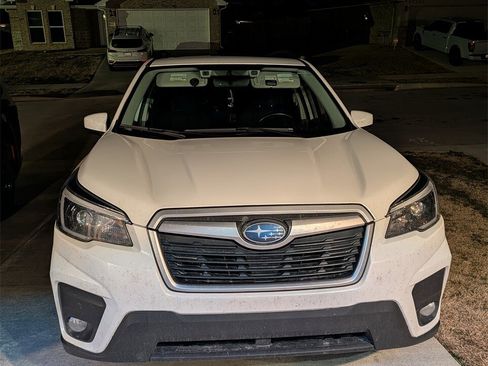 Used 2021 Subaru Forester Premium image 20