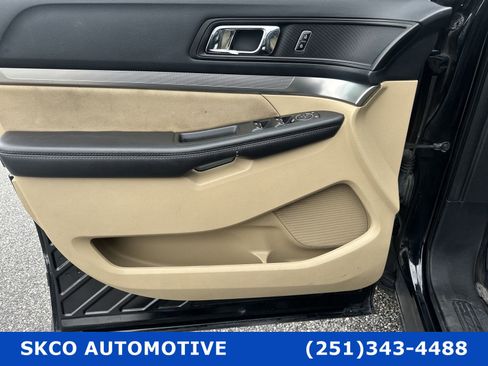 Used 2016 Ford Explorer FWD image 12